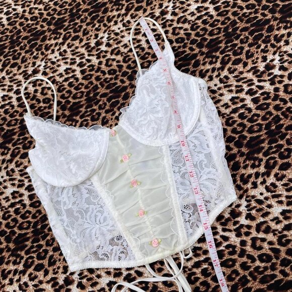 coquette lace corset with pink rosettes - Picture 6 of 8